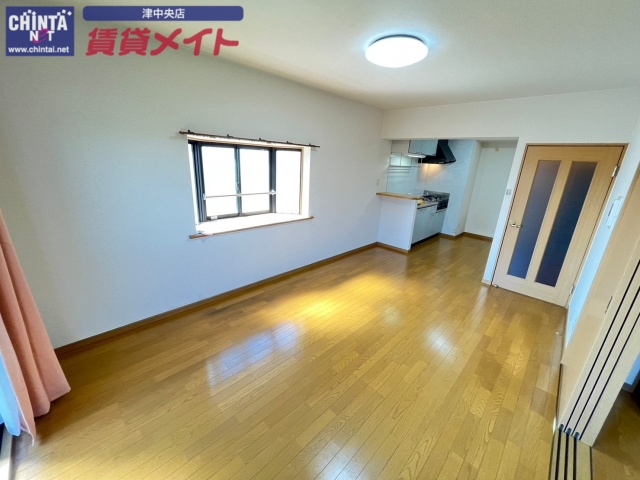 居室・リビング　同型参考写真