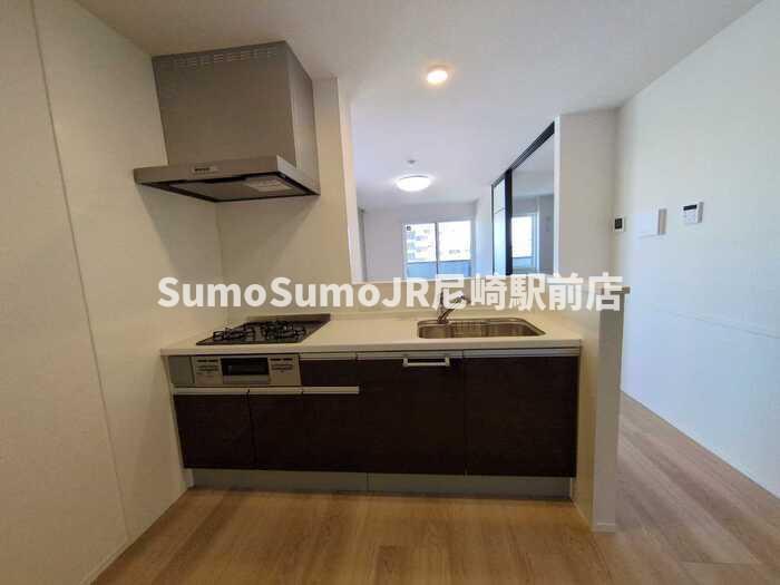 キッチン　コンパクトなキッチンで掃除もラクラク