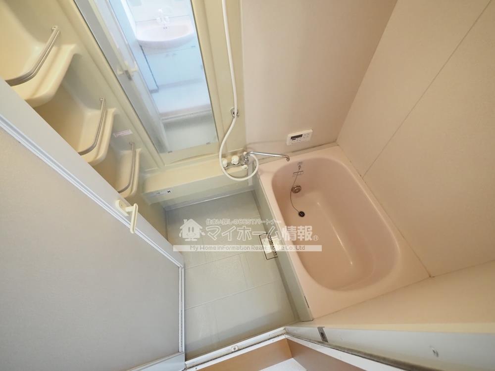 バス・シャワールーム　※403号室の内観写真を引用しており内装が異なる場合がござい