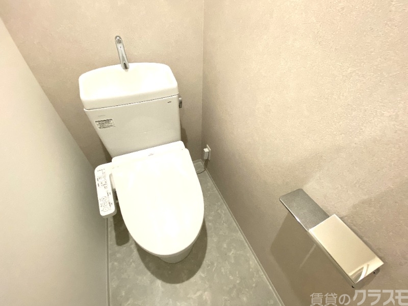 トイレ　冬場も安心の温水洗浄便座！