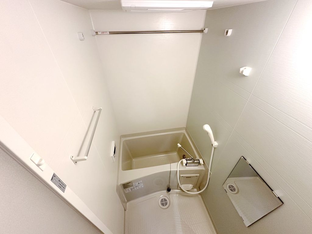 バス・シャワールーム　バス