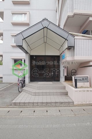 エントランス　ゆとりのあるエントランスです