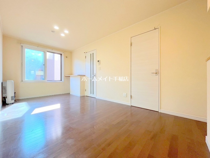 居室・リビング　明るく広々リビングスペース♪