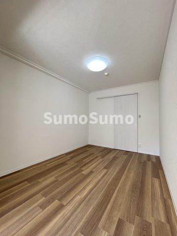 その他部屋・スペース　落ち着いて過ごせるお部屋なので、寝室にいかがでしょうか