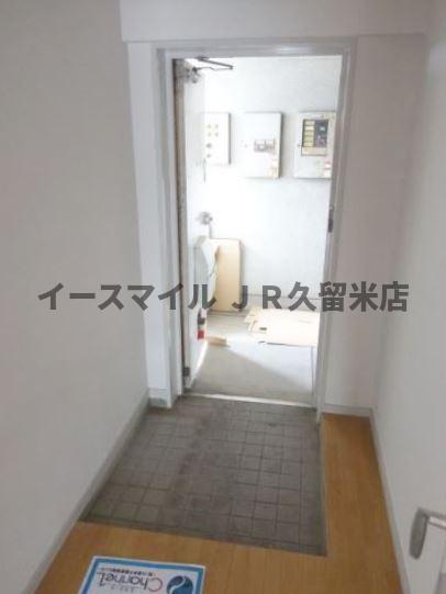 玄関　収納もある玄関です