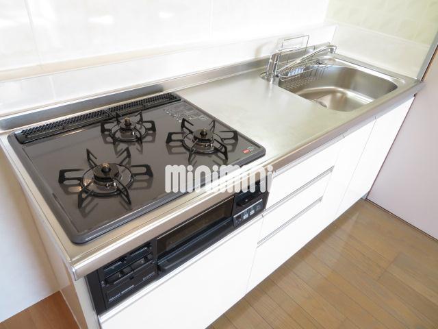 キッチン　ガスコンロ３口