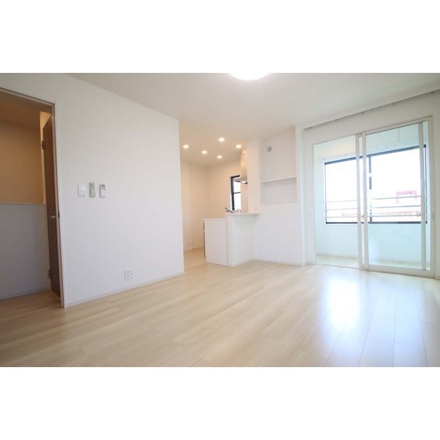 居室・リビング　写真は全て２０１にて撮影