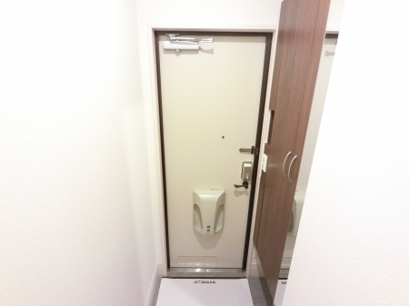 玄関　落ち着いた玄関です