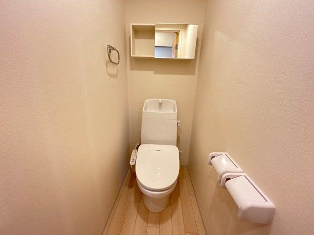 トイレ　トイレ