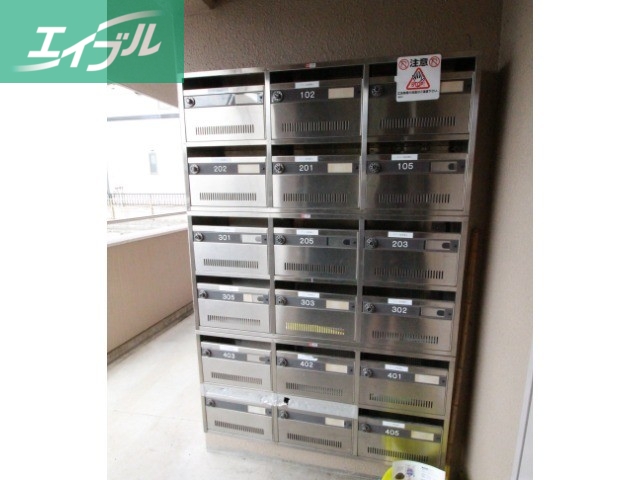 エントランス　集合ポスト