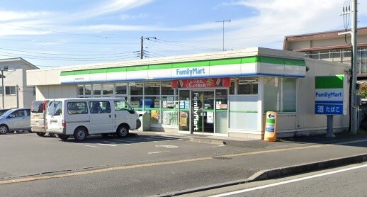 コンビニ　ファミリーマート藤沢湘南台四丁目店（コンビニ）まで193m