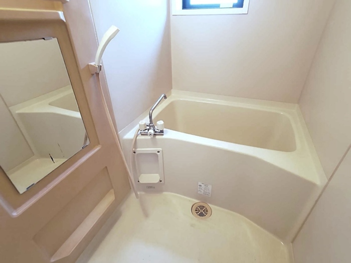 バス・シャワールーム　お風呂で日々の疲れを落としましょう