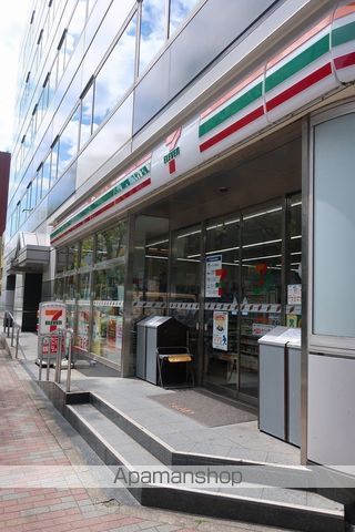 コンビニ　セブンイレブン（コンビニ）まで384m