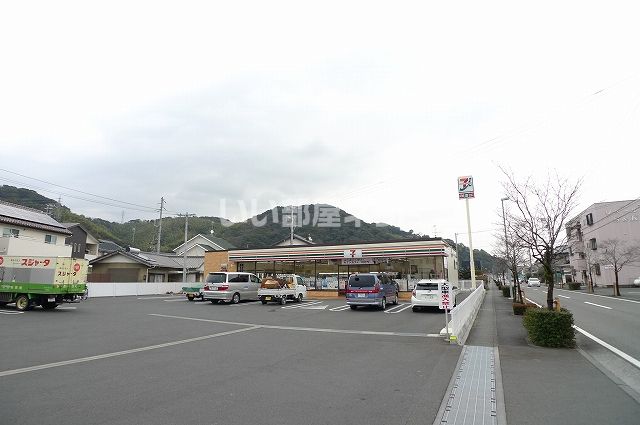 コンビニ　セブンイレブン元島田店（コンビニ）まで515m