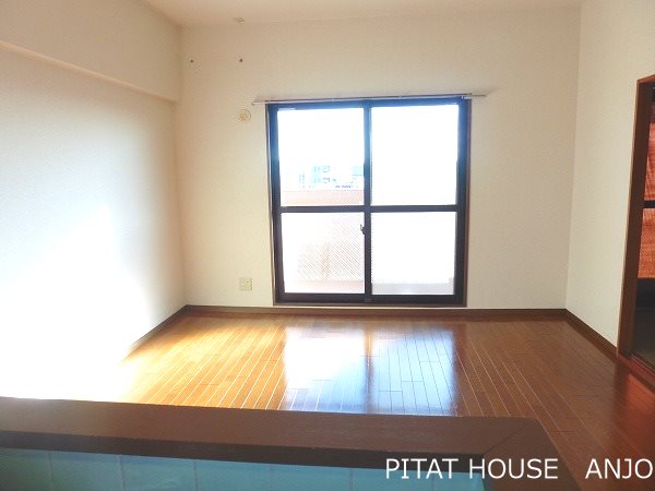 居室・リビング　参考写真４０１