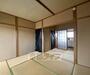 居室・リビング　落ち着いた雰囲気のお部屋です