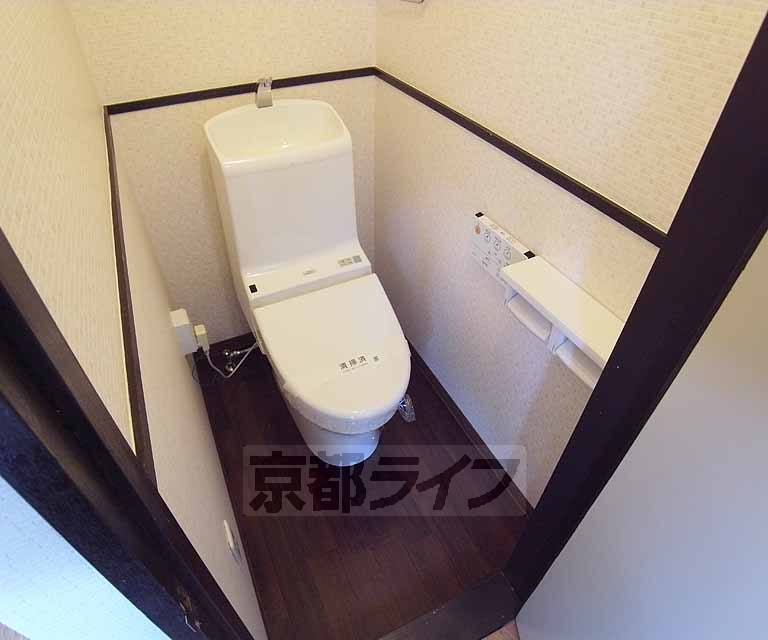 トイレ　ウォシュレットつき！