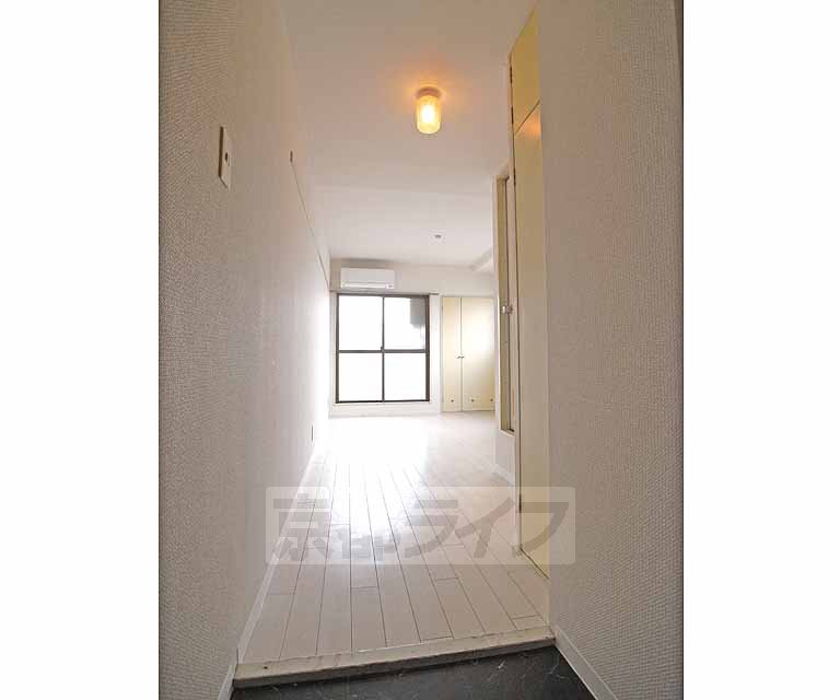 その他部屋・スペース　広い廊下です。