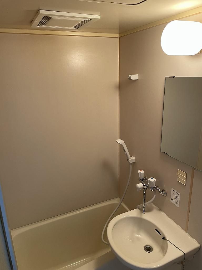 バス・シャワールーム　ゆったり過ごせるお風呂です