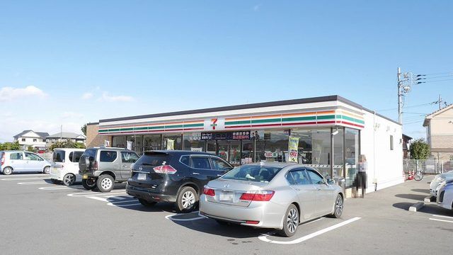 コンビニ　セブンイレブン（コンビニ）まで140m