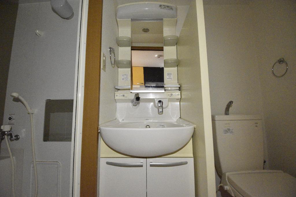 洗面設備　洗髪洗面化粧台