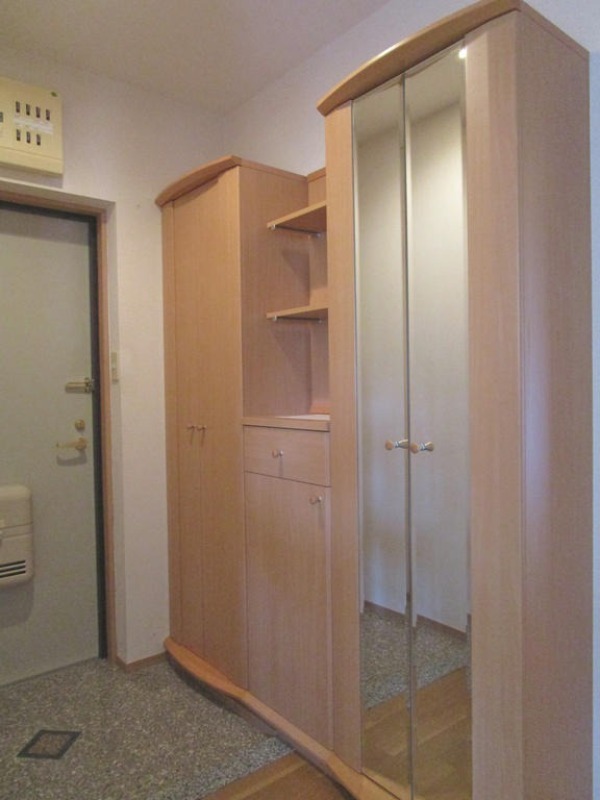 玄関　図面と現状に相違がある場合には現状を優先