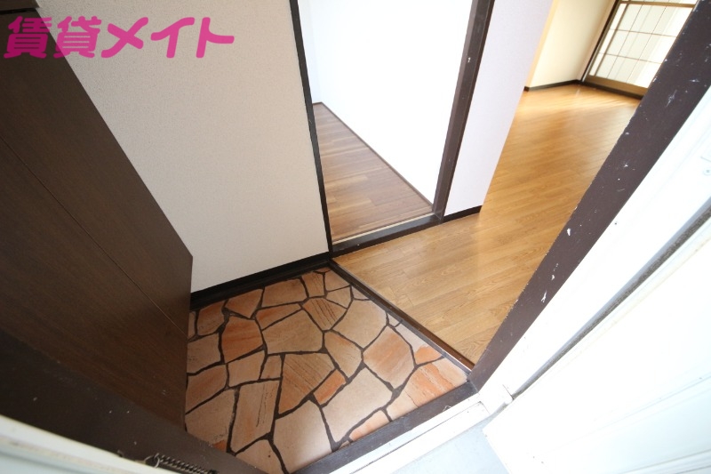 玄関　同物件別室写真