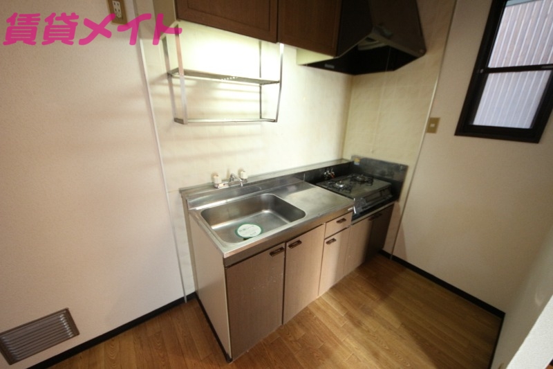 キッチン　同物件別室写真