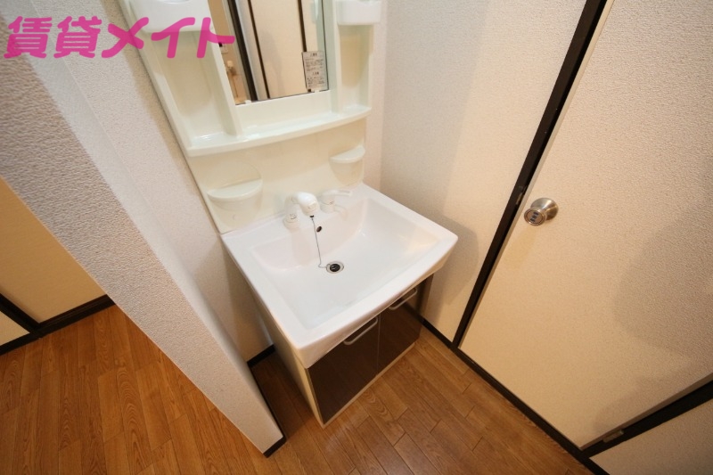 洗面設備　同物件別室写真