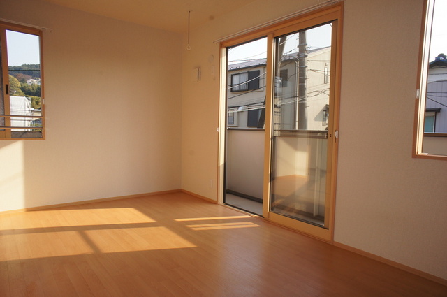 その他部屋・スペース　南側洋室７．５帖