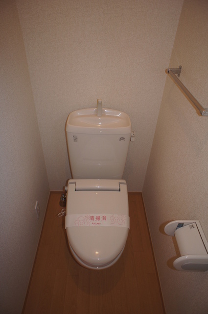 トイレ　暖房便座設備