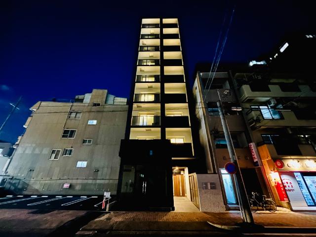 建物外観　外観写真（夜）