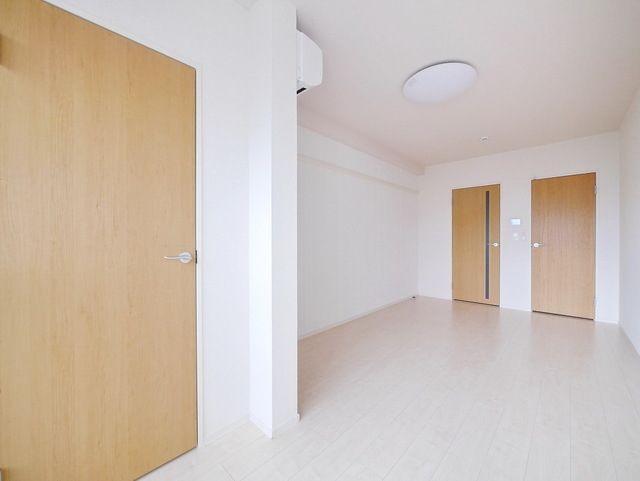 その他部屋・スペース　★白を基調としたキレイなフローリングです★