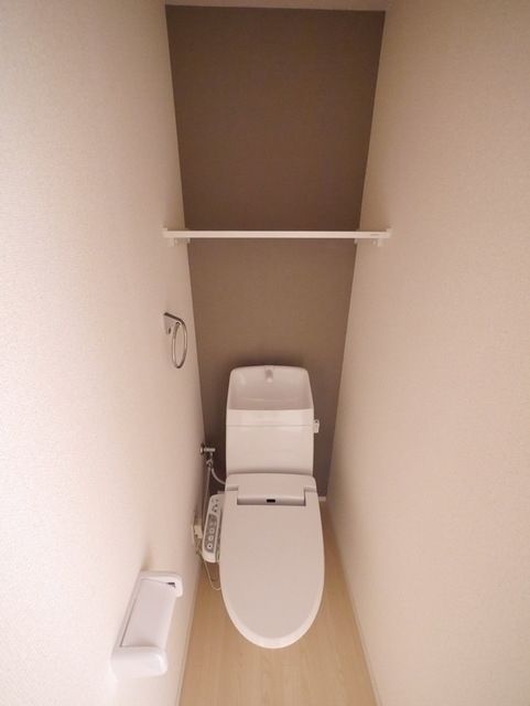 トイレ　★嬉しいウォシュレット付きのトイレです★