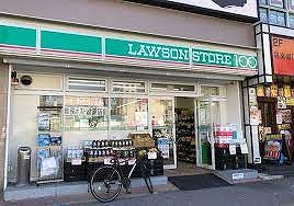 コンビニ　ローソンストア100 大国町駅前店（コンビニ）まで715m