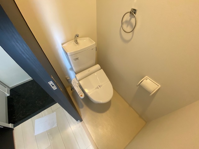 トイレ　※同施工会社のイメージ写真※