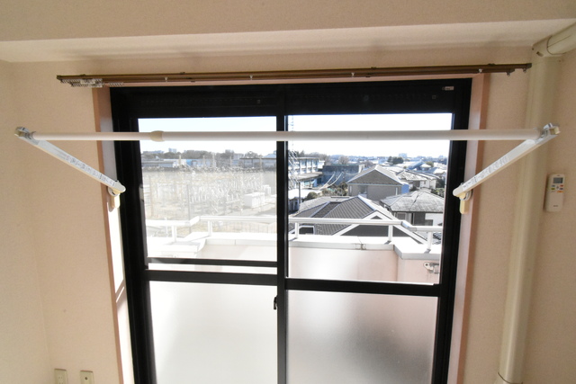 その他設備　★雨の日にも安心な、室内物干し台あり★