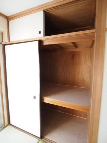 収納　和室には押し入れがあるので大容量ですね※別部屋の写真