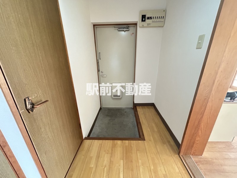 玄関　靴箱あります♪