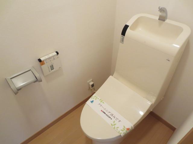 トイレ　写真は同タイプ住居です。