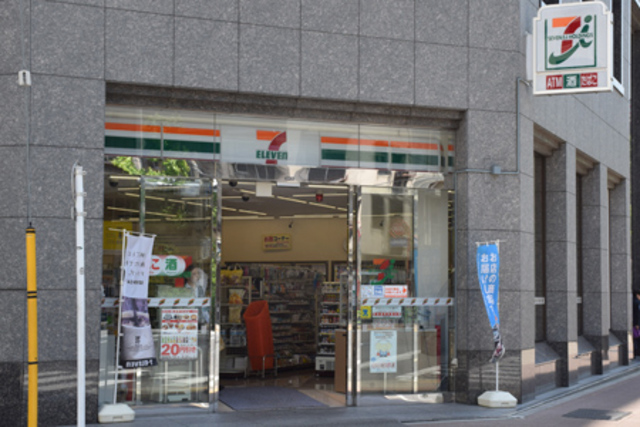コンビニ　セブンイレブン中央区入船3丁目店（コンビニ）まで380m