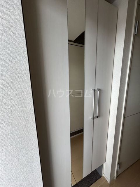 D-room西本郷の玄関写真