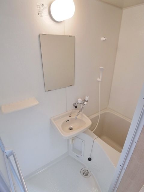 バス・シャワールーム　♪サッパリ爽快バスタイム！♪