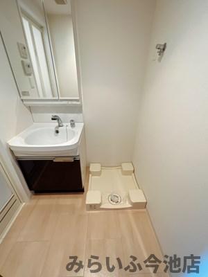 収納　室内洗濯機置き場