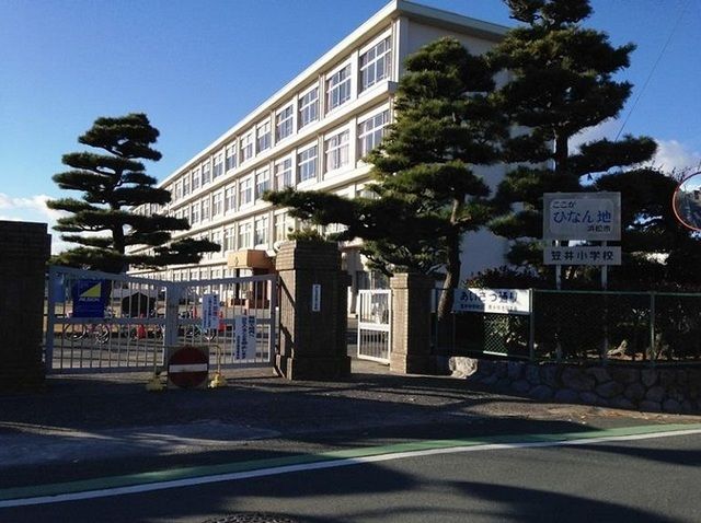 小学校　浜松市立笠井小学校（小学校）まで850m
