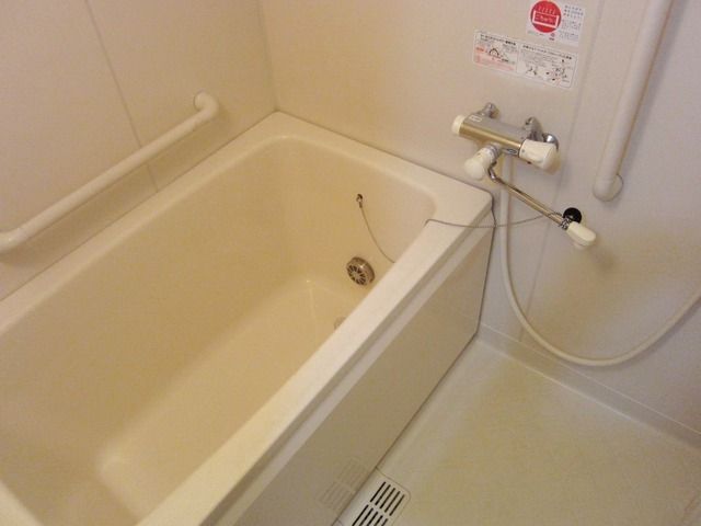 バス・シャワールーム　☆追い焚き付きのお風呂☆