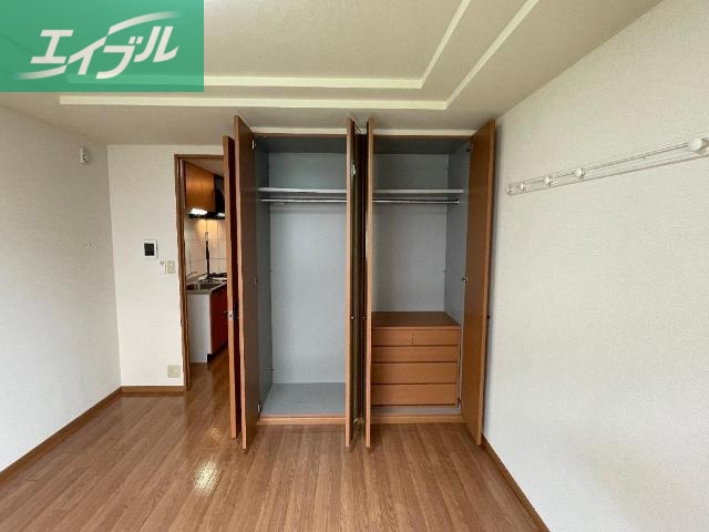 収納　クローゼット