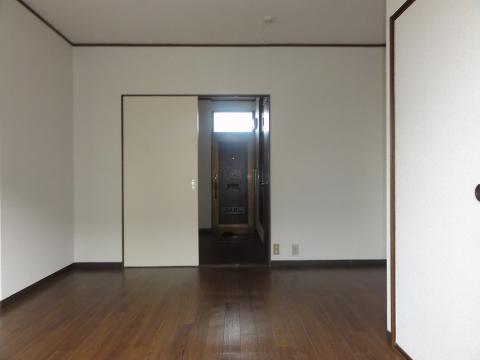 コスモハイツホクユーの居間写真