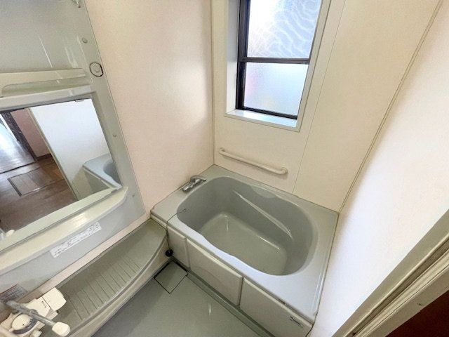 相生市青葉台 借家の風呂写真