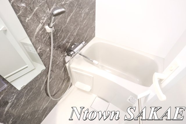 バス・シャワールーム　お風呂で日々の疲れを落としましょう